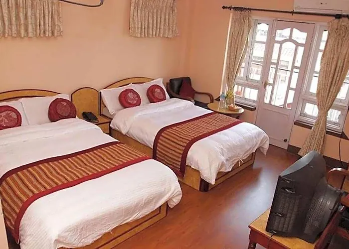 Happy Hotel 3*