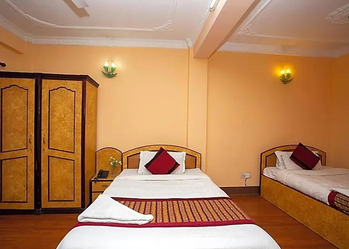 Happy Hotel
